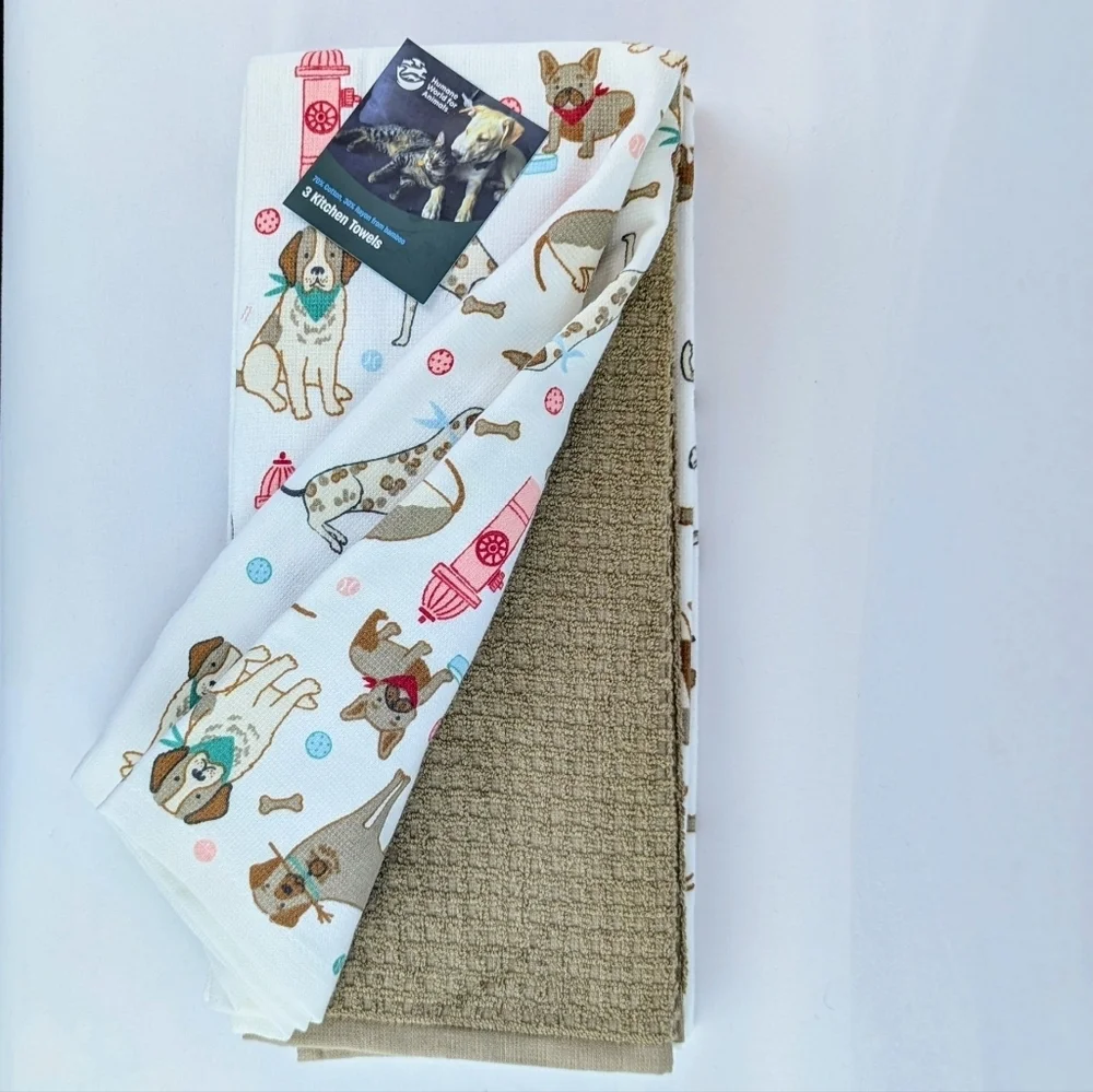Kitchen Towels Set Of 3 Dogs Fire Hydrants Bones Sticks Balls White Brown NWT